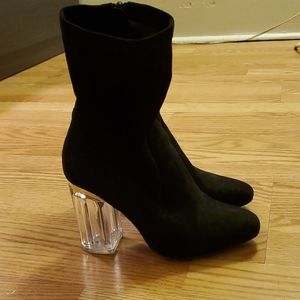 Heeled boots